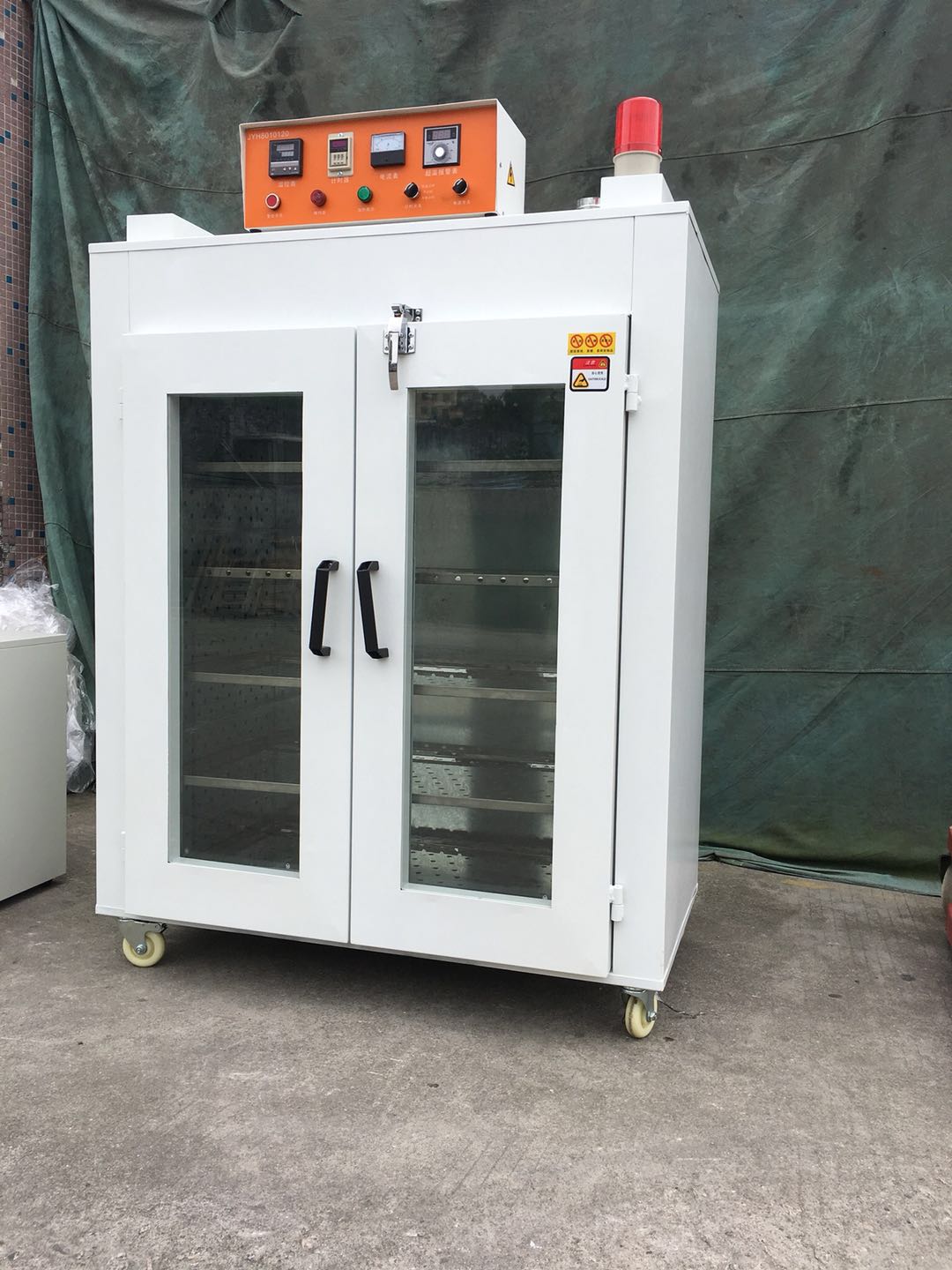 工业烤箱由哪些重要部件构成